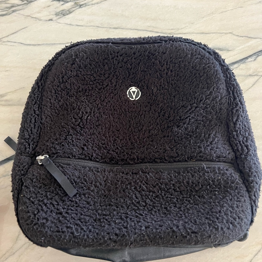 Ivivva by Lululemon kids sherpa backpack